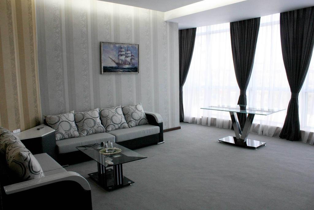 Titanik Hotel Баку Экстерьер фото